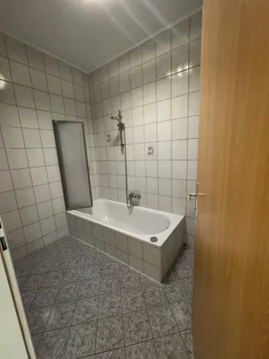 2-Zimmer-Wohnung mieten in Baden – 65 m², € 1.017 – Bild 8 von 11