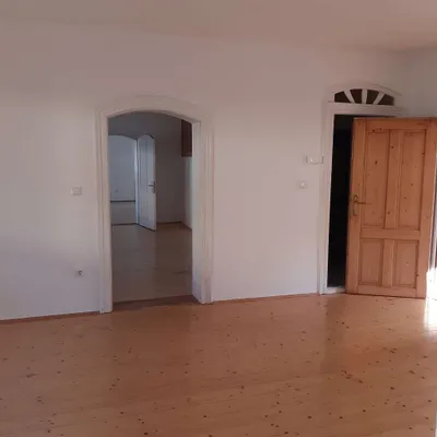 4-Zimmer-Wohnung mieten in Linz Land – 110 m², € 980 – Bild 10 von 19