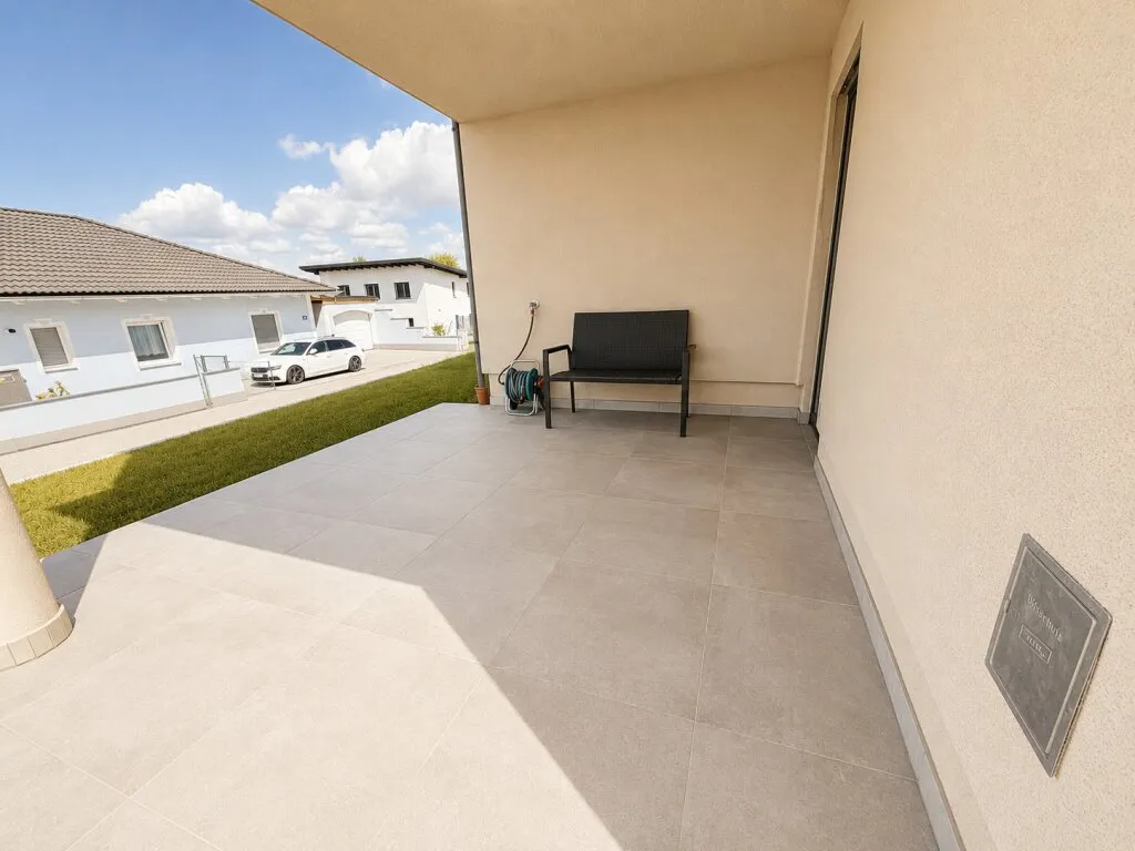 Moderne Wohnung mit großzügiger Terrasse – pohled 3