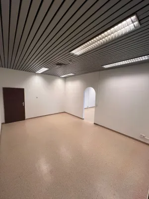 2-Zimmer-Gewerbeimmobilie mieten in Innsbruck – 103 m², € 1.423 – Bild 6 von 7