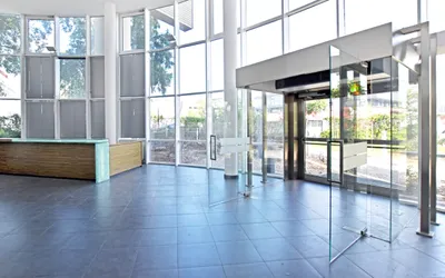 Gewerbeimmobilie mieten in Wien – 3 250 m², € 8 – Bild 8 von 14