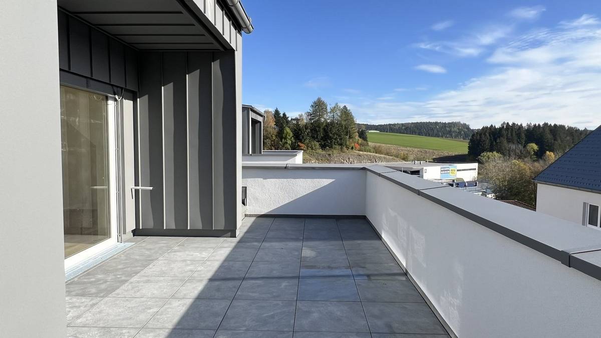 Bezug kurzfristig möglich! - 4-Raum Eigentumswohnung - Neubau und provisionsfrei! - Ansicht 2