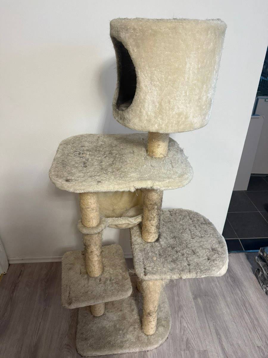 Kratzbaum fr Katzen,  10,- (1120 Wien) - willhaben