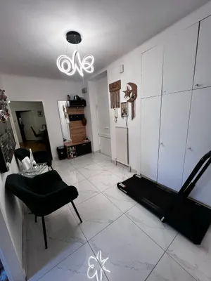 Provisionsfreie 4-Zimmer-Wohnung (ohne Makler) mit Wintergarten in Top-Lage nahe Schloss Schönbrunn- – Bild 2