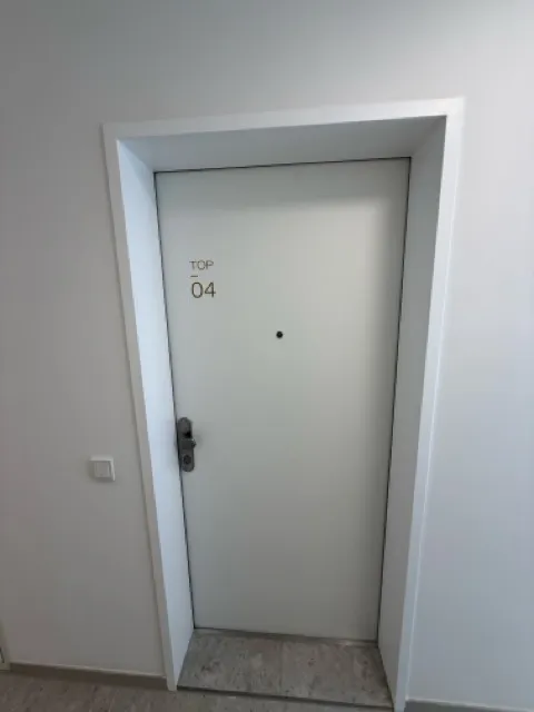 Ruhige Gartenwohnung in zentraler Lage mit perfekter Öffi-Anbindung / Neubau, Erstbezug, neue Einbauküche! - Widok 3