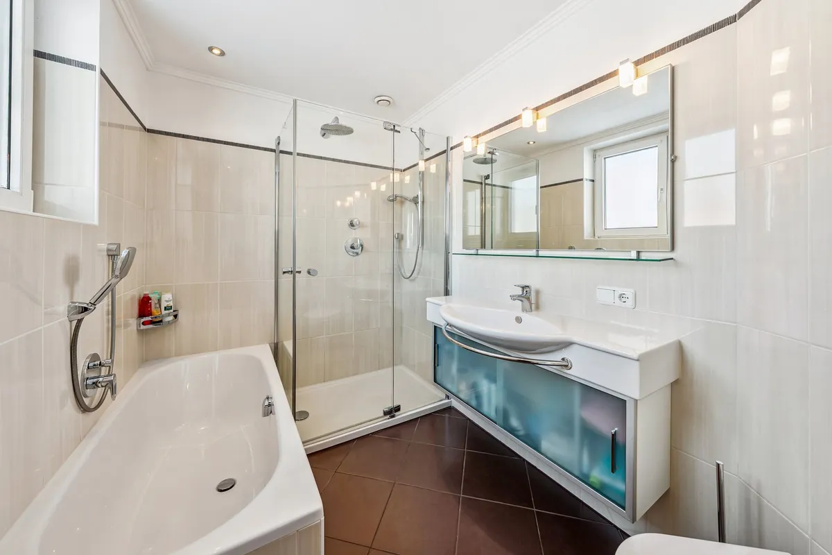 TOP GEPFLEGTER 3-ZIMMER-BUNGALOW MIT TERRASSE UND 2 STELLPLÄTZEN IN MATTIGHOFEN - Ansicht 3