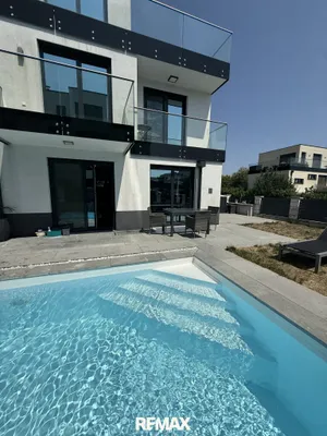 6-Zimmer-Haus kaufen in Mödling – 240 m², € 995.000 – Bild 1 von 38