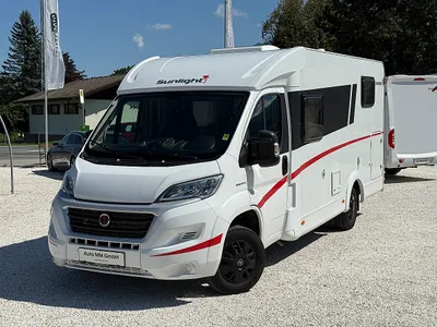 Teilintegriertes Wohnmobil Sunlight V66 Längsbetten