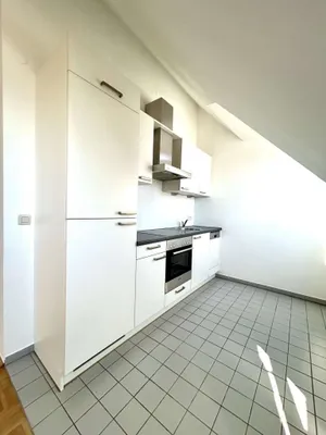 Neuwertige 2 Zimmer-Wohnung in 1050 Wien - U-Bahn-Nähe und moderne Ausstattung! – Bild 2