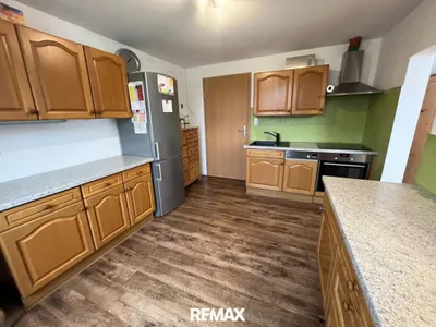 6-Zimmer-Haus kaufen in Neunkirchen – 202 m², € 395.000 – Bild 9 von 38