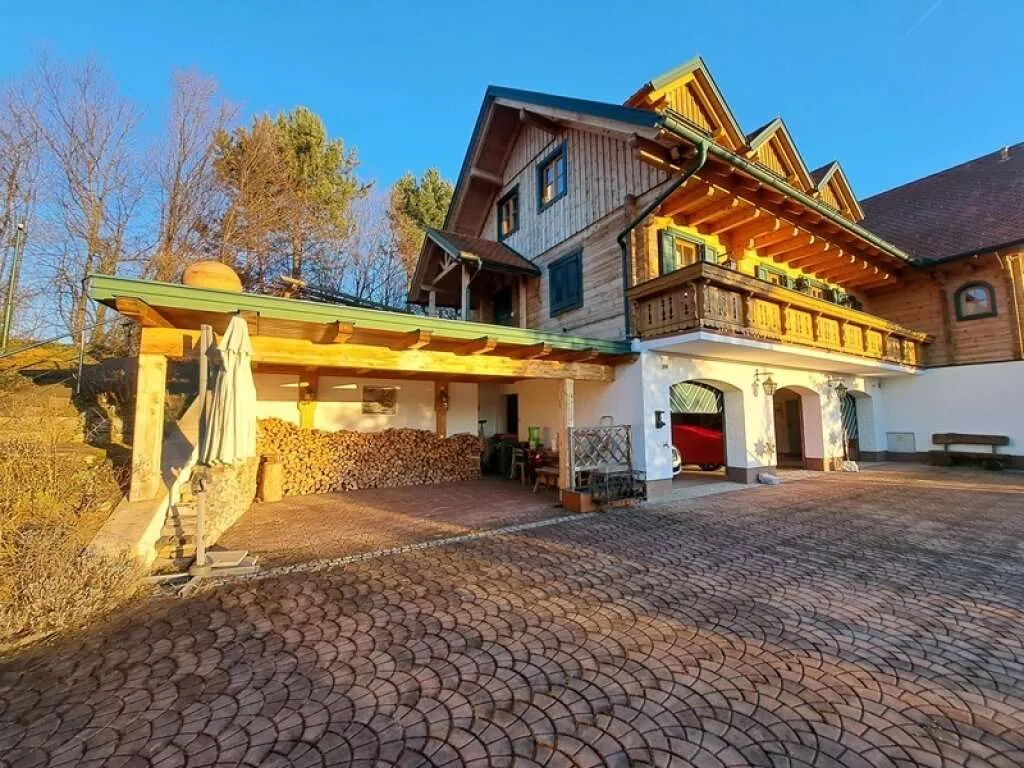 Exklusiver Landsitz in herrlicher Aussichtslage - Ansicht 3