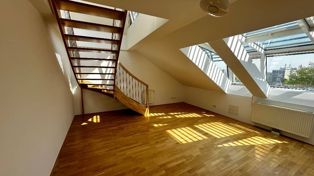 64m² DG-Wohnung mit 35m² Terrasse & Weitblick | U1 in 4 Min | Klima | Ruhelage, Wien