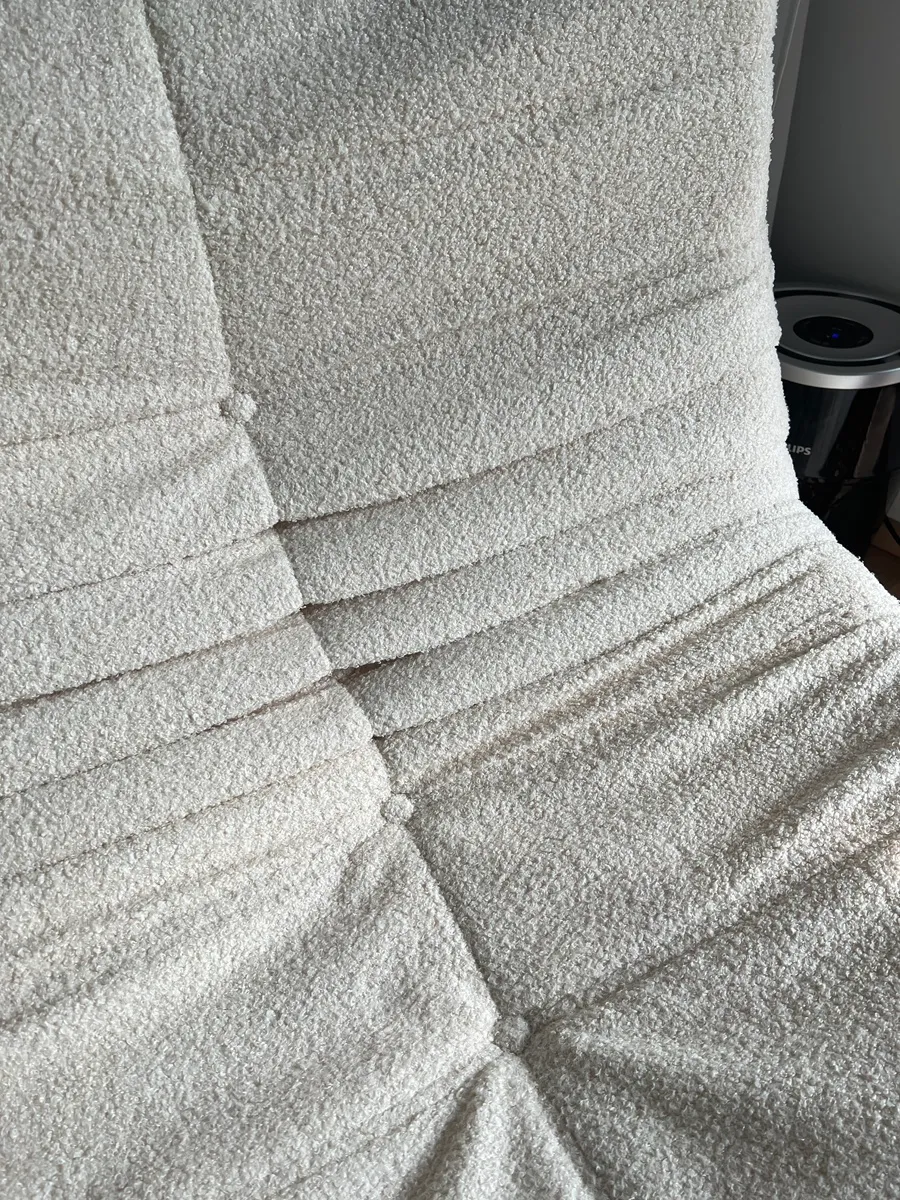 Togo Stil Sofa Set (2 Sitzer + Sessel + Hocker) Creme, Bouclé, kaum ...