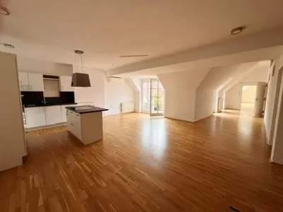 5-Zimmer-Wohnung mieten in Graz – 264 m², € 3.143 – Bild 3 von 17