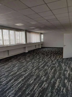 7-Zimmer-Gewerbeimmobilie mieten in Wien – 450 m², € 8 – Bild 3 von 3
