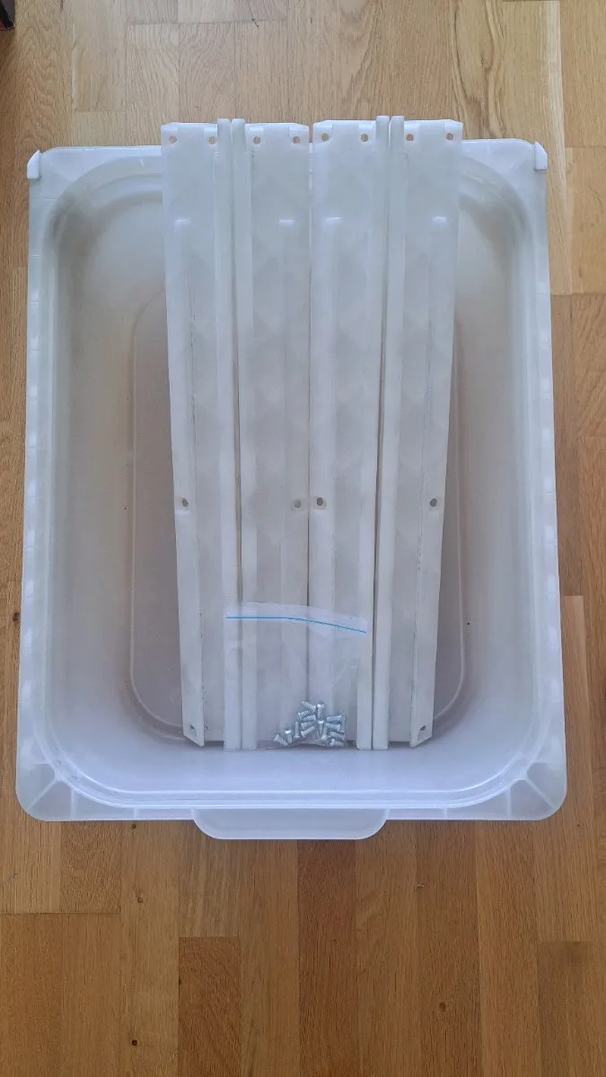 2 x IKEA Plastik Schublade mit Schienen und Schrauben, € 10,- (1200 Wien)