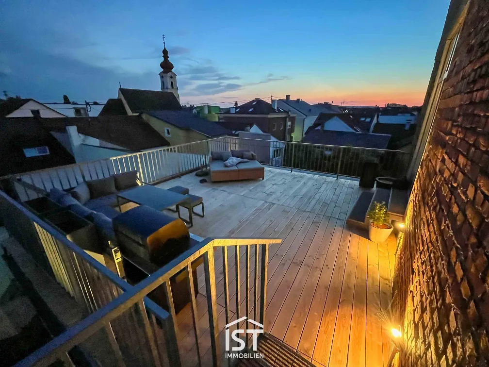 Stilvolle Loft mit Lift über den Dächern der Stadt - Ansicht 2