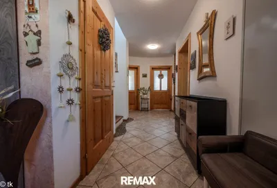 Haus kaufen in Vöcklabruck – 256 m², € 669.000 – Bild 2 von 26