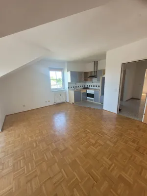 3-Zimmer-Wohnung mieten in Linz Land – 66 m², € 975 – Bild 2 von 7