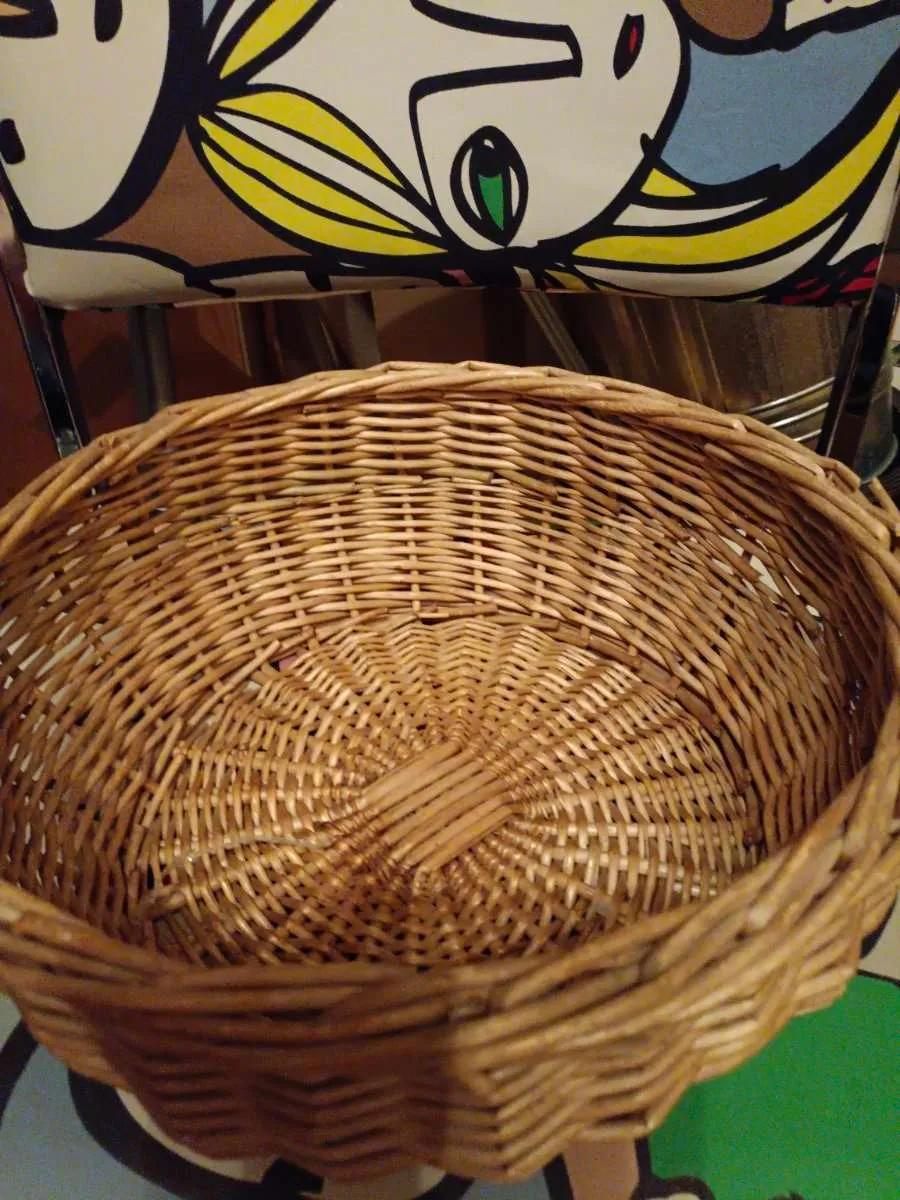 Alter Korb geflochten Brotkorb Obstkorb, € 15,- (6020 Innsbruck)