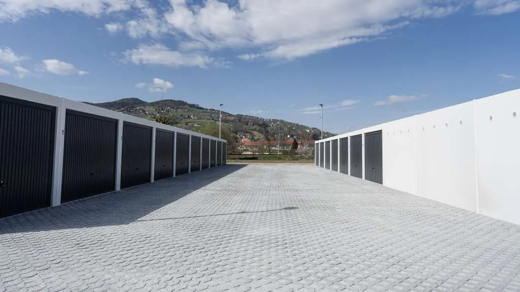 Mietgaragen & Storage - 18 m² | SOFORT VERFÜGBAR | Jetzt Platz sichern - Ansicht 3