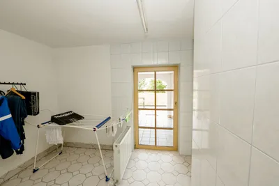 5-Zimmer-Immobilie kaufen in Vöcklabruck – 125 m², € 1.650.000 – Bild 27 von 46