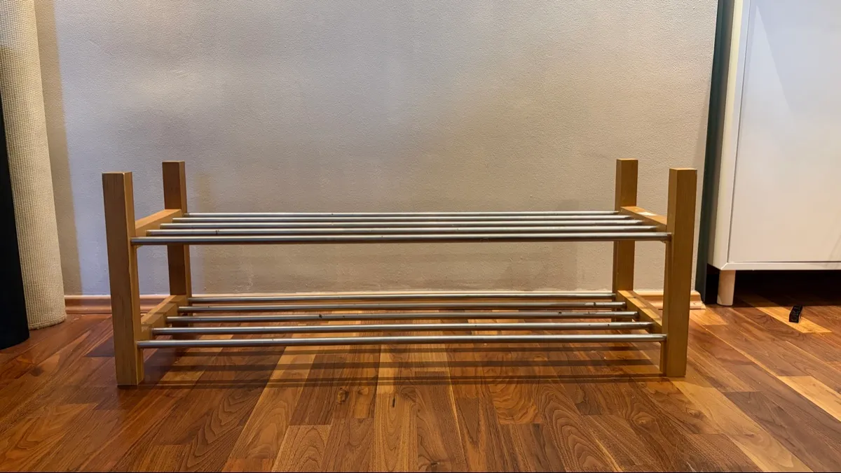 IKEA TJUSIG Schuhregal - Holz/ Metall, € 10,- (1190 Wien)