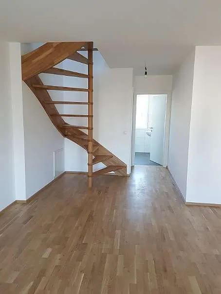 Dachgeschoß Maisonette mit Balkon – pohled 3