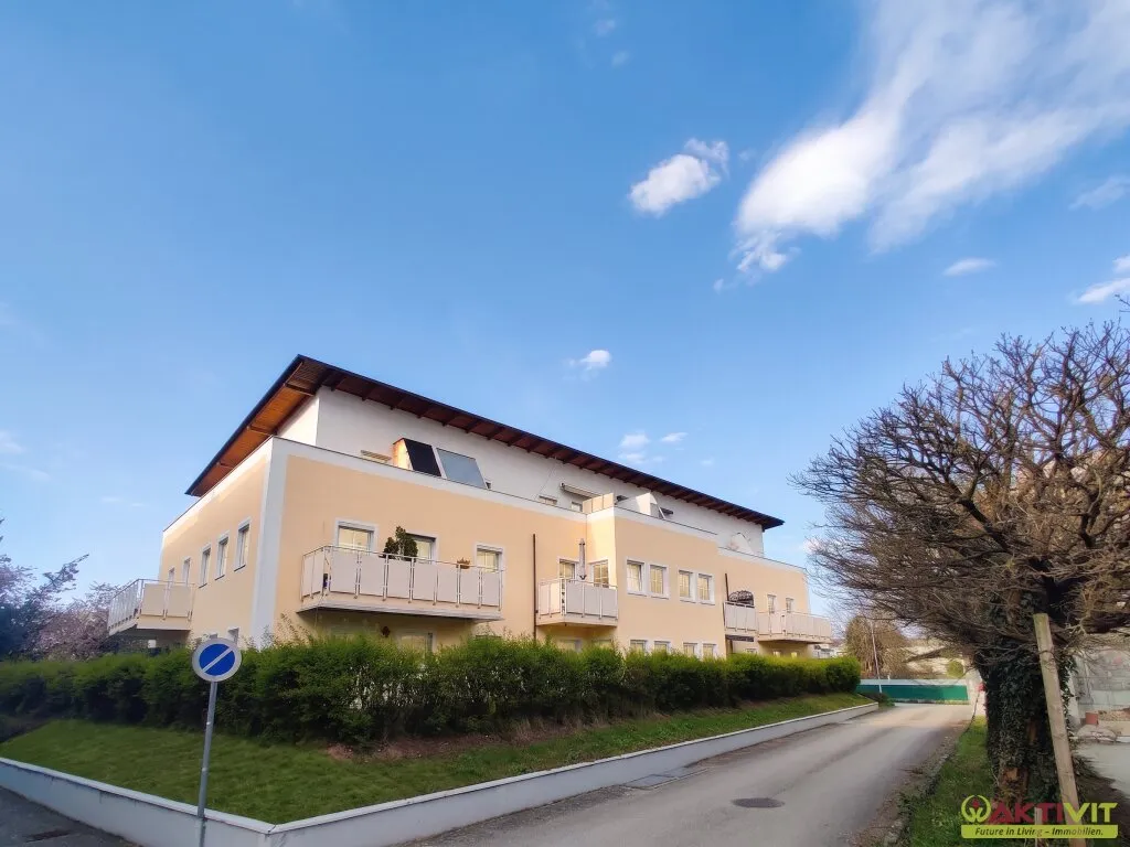 Solide Immobilienanlage in Vöcklabruck: Vermietete Wohnung mit Lift, Balkon und Tiefgarage - Ansicht 3