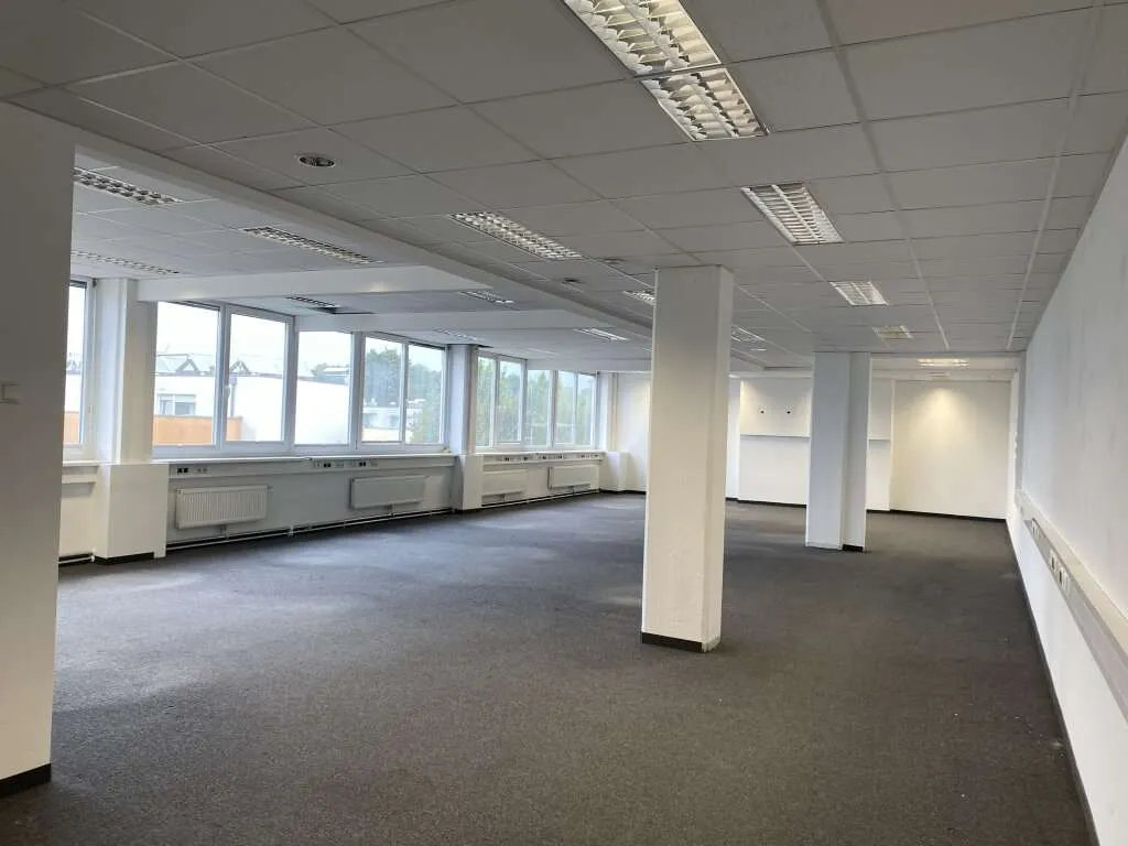 HELLE BÜROFLÄCHEN - NÄHE ALPENSTRASSE - Вид 2
