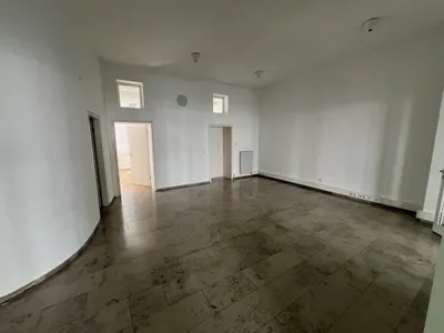 2-Zimmer-Gewerbeimmobilie mieten in Salzburg Stadt – 107 m², € 1.827 – Bild 5 von 10
