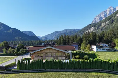6-Zimmer-Haus kaufen in Kitzbühel – 410 m², € 1.490.000 – Bild 3 von 17