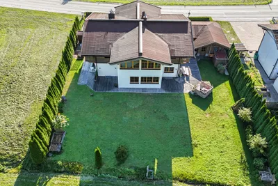 6-Zimmer-Haus kaufen in Kitzbühel – 410 m², € 1.490.000 – Bild 2 von 17