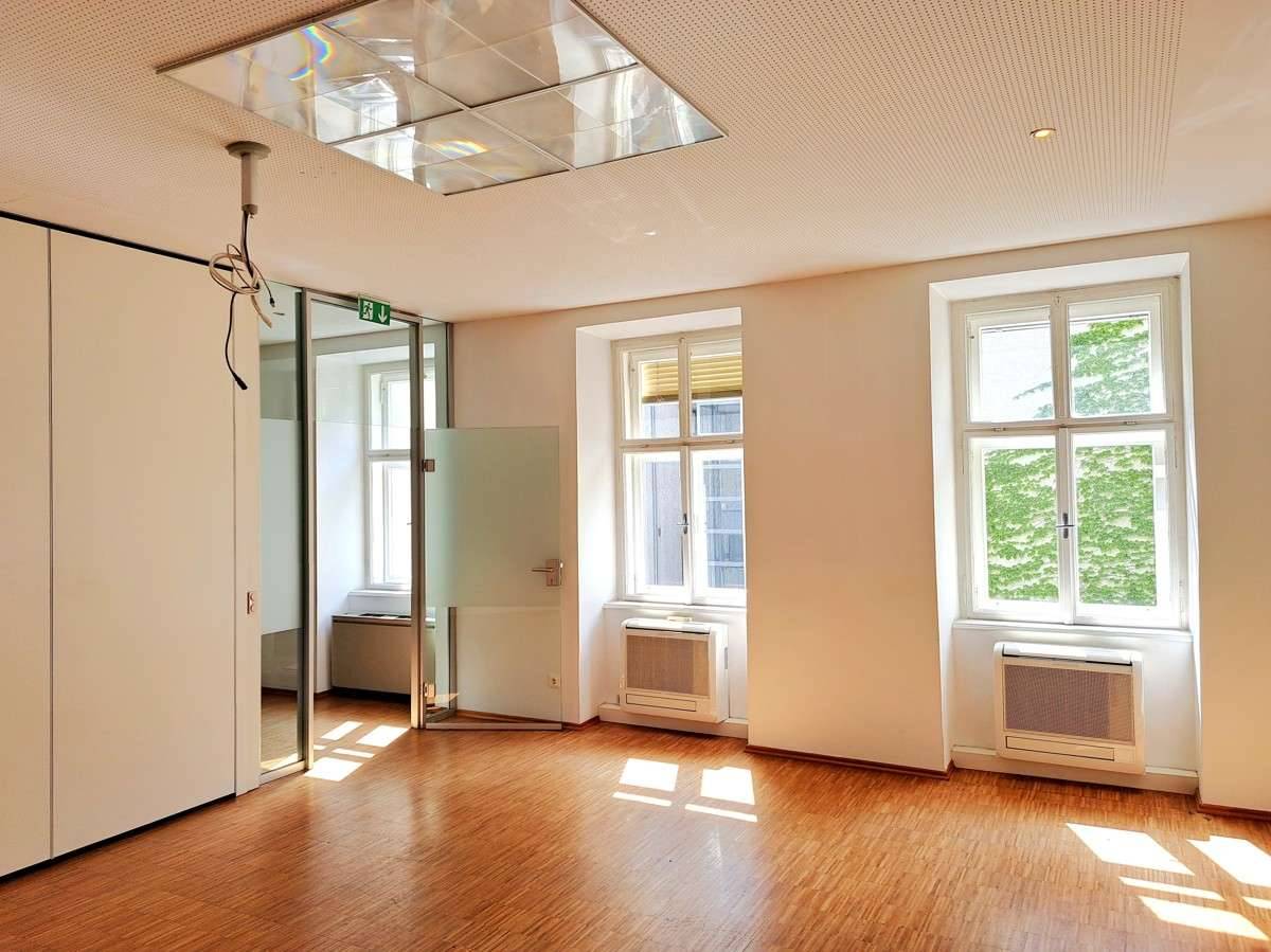 Erstbezug - generalsaniertes Altbaubüro mit perfekter Infrastruktur, Wien