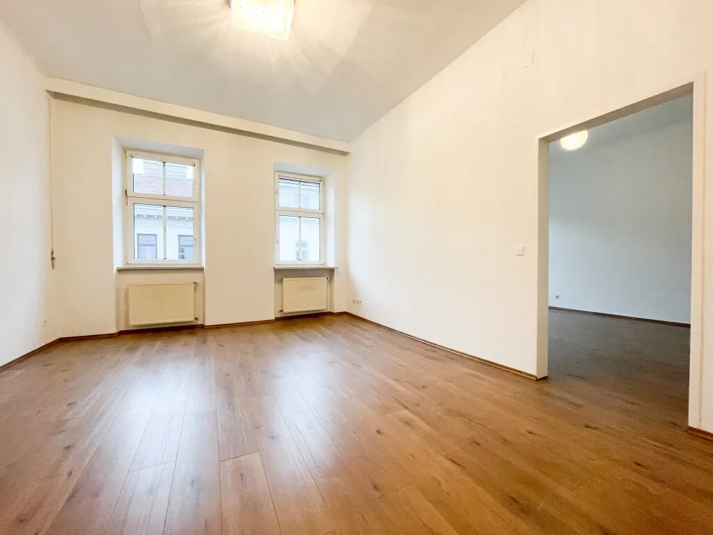 NÄHE AUGARTEN: helle 2,5-Zimmerwohnung mit separater geräumiger Küche, Wien