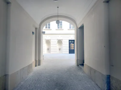 Großzügige 2-Zimmerwohnung direkt am Franziskanerplatz! – Bild 2