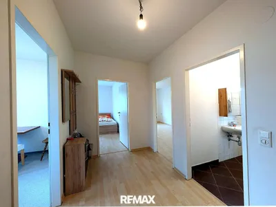 Gewerbeimmobilie kaufen in Tulln – 240 m², € 400.000 – Bild 2 von 7