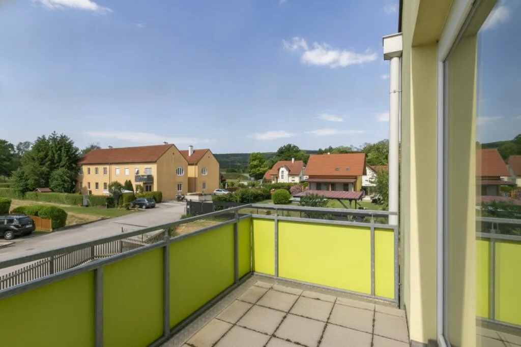 Lichtdurchflutete Balkonwohnung - Ansicht 3