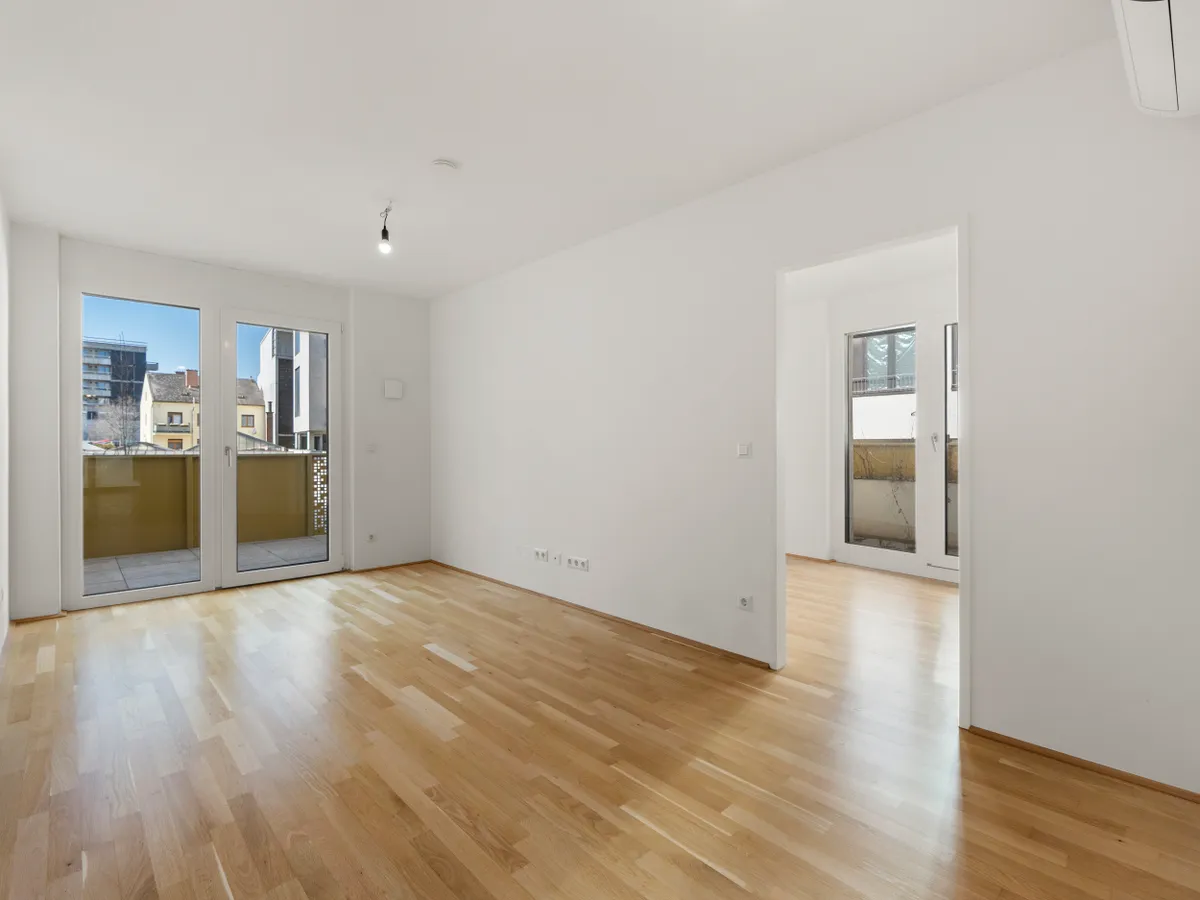 Apartment für Kurzzeitvermietung: Charmante 3-Zimmer-Wohnung mit großzügiger Terrasse Richtung Innenhof in unmittelbarer Nähe zur U1 - Ap. 4 - Widok 2