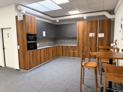 Gewerbeimmobilie mieten in Linz Land – 19,9 m², € 239