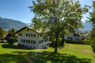 7-Zimmer-Haus kaufen in Gmunden – 300 m², € 1.590.000 – Bild 2 von 32