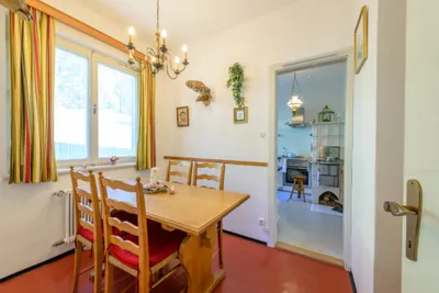 7-Zimmer-Haus kaufen in Gmunden – 300 m², € 1.590.000 – Bild 8 von 32