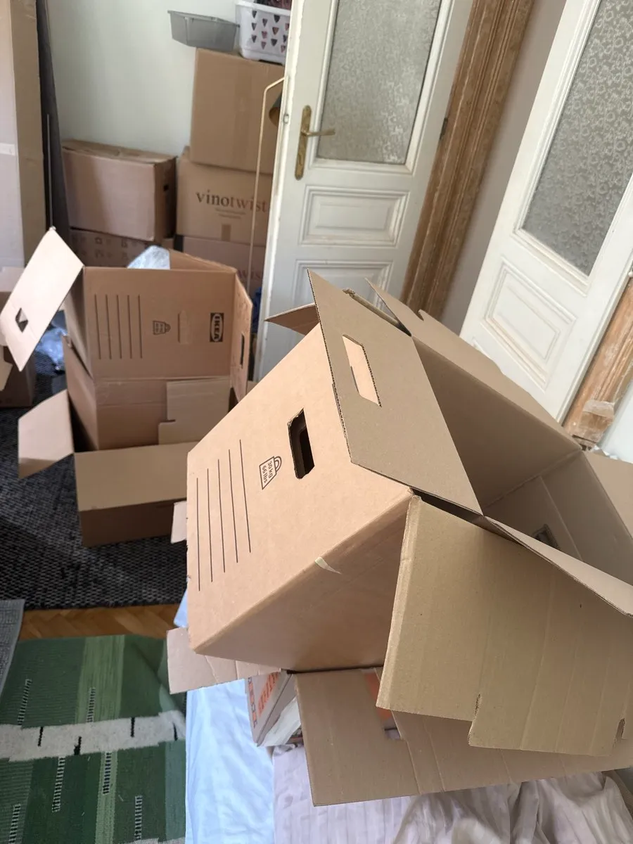 10+ Umzugskartons zu verschenken - 1130, € 0,- (1130 Wien)