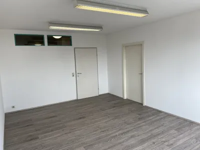 1-Zimmer-Gewerbeimmobilie mieten in Linz – 23 m², € 380 – Bild 5 von 10
