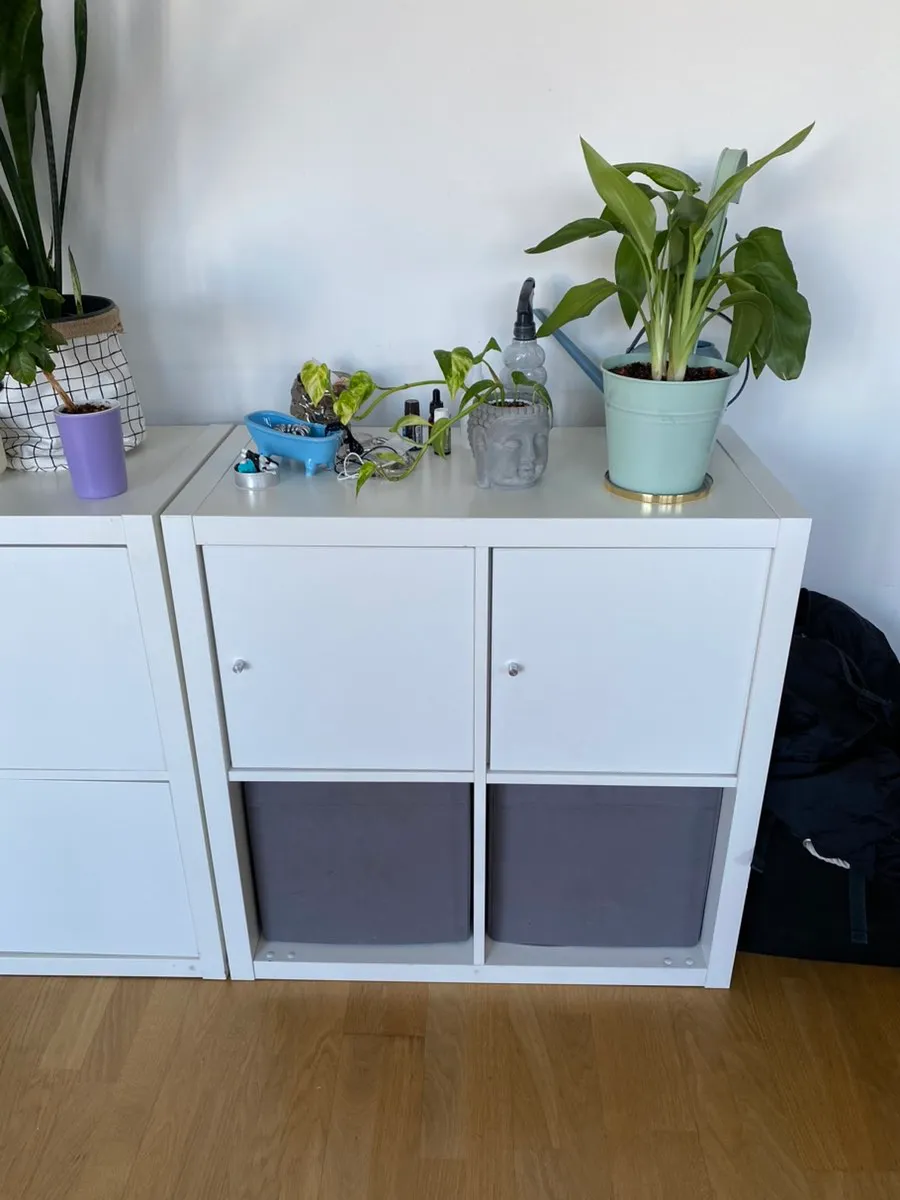 deko schwarz weiß wohnzimmer Von wegen langweilig: Wohnen in Schwarz-Weiß NP-JULY-25