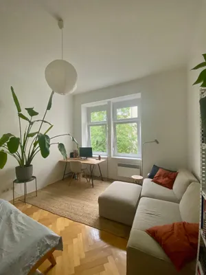 AKH-Nähe - U6- Sonnig-helle Single-Wohnung - absolute Ruhelage mit Blick ins Grüne aus jedem Fenster – Bild 3