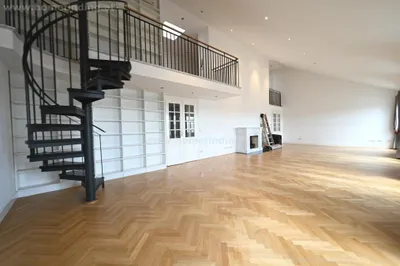 Penthouse mit Dachgarten I nahe dem Parlament - befristet – Bild 2