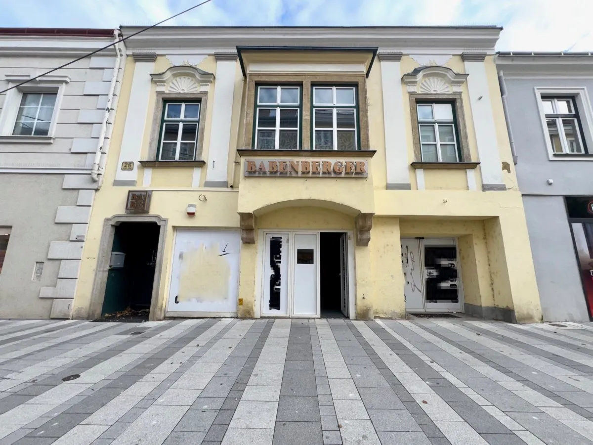 ++ Investment ZENTRUM Wr. Neustadt ++ Geschäftslokal & Wohnungen - Näkymä 2