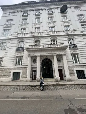 6-Zimmer-Gewerbeimmobilie mieten in Wien – 236 m², € 4.250 – Bild 2 von 47