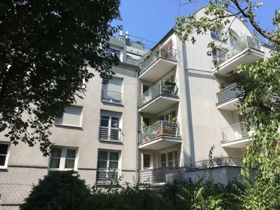!! 1130 Wien, nähe U4-Ober St. Veit !! Sehr schönes, ruhiges, hofseitiges Wohnschlafzimmer mit südseitigem Balkon zu vermieten!